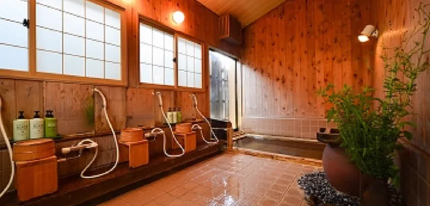 Mimatsukan Ikaho: A Shirogane Stay with a Rooftop Bath