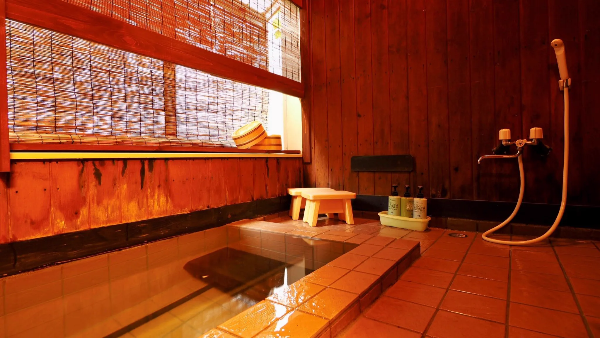 BUNA KUSATSU: A Small Guesthouse with Two Lockable Onsen Baths