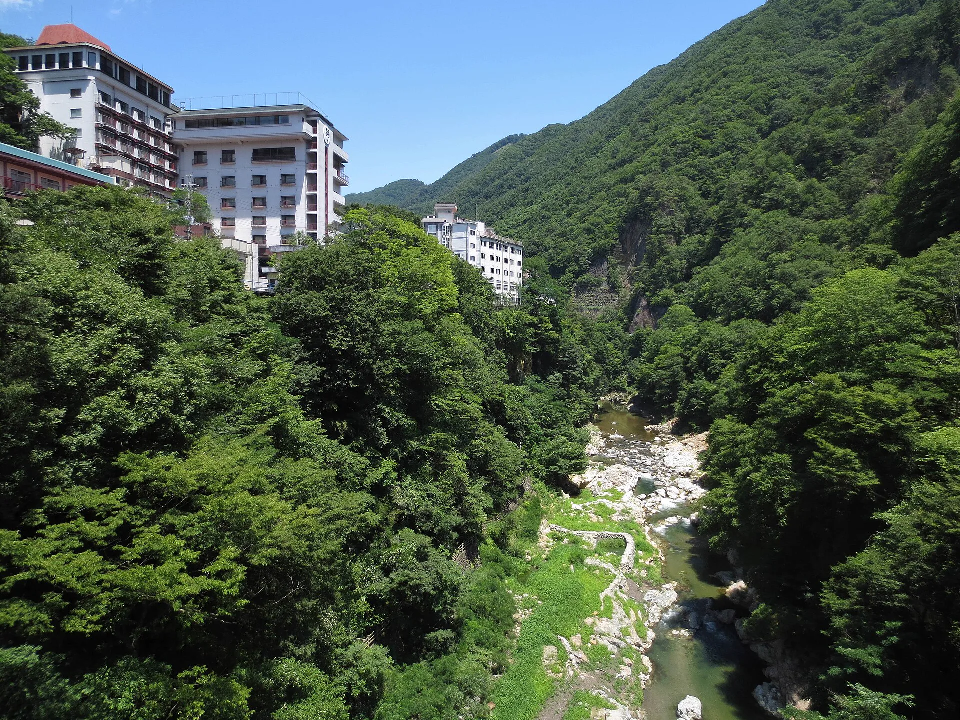Day-Use Baths in Oigami Onsen: Hanatei, Gorokaku or Toumeikan?