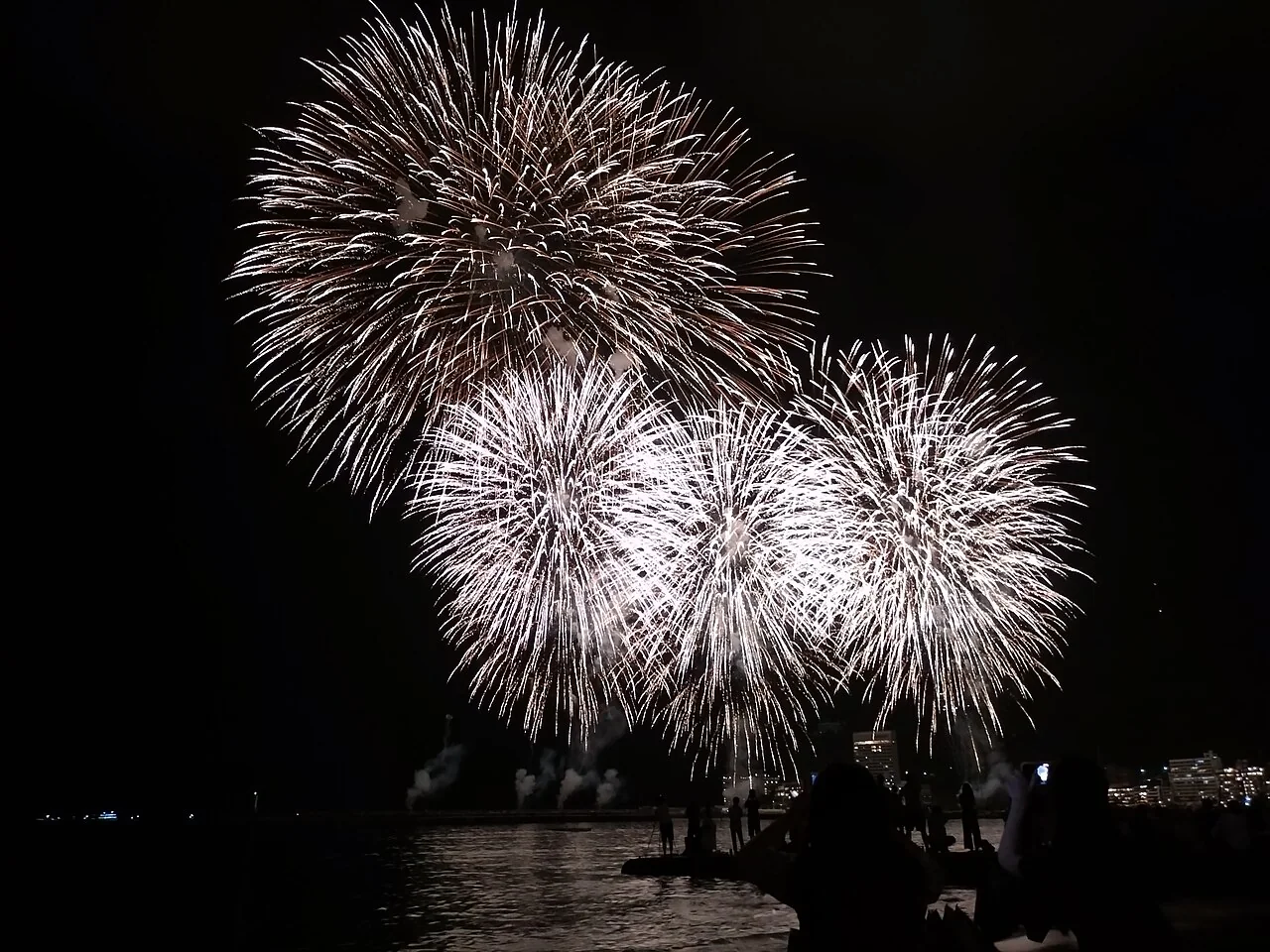 Atami Fireworks 2026: Where to Stay and Watch