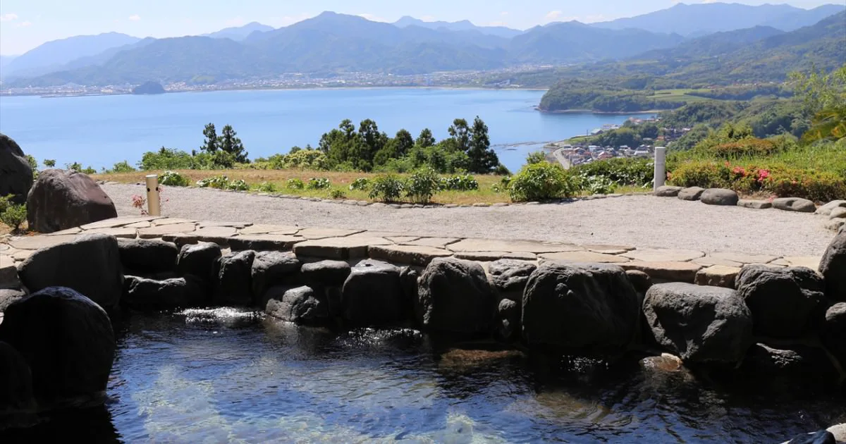 Kiwado Onsen in Nagato: A Sea-View Day Bath for ¥400