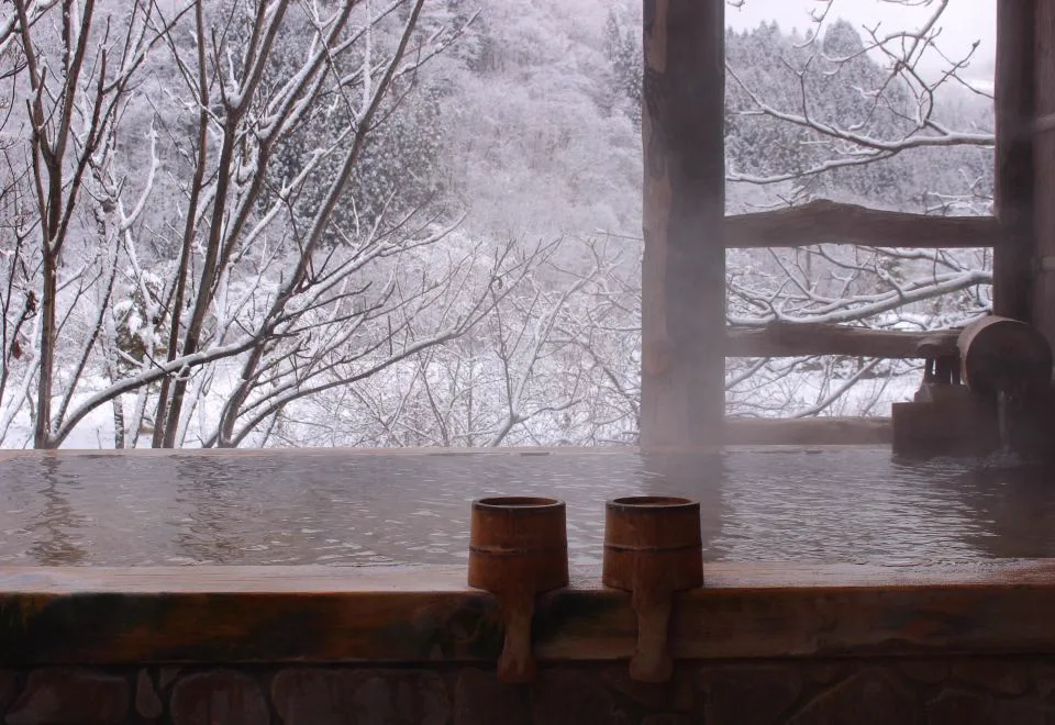 Okuhida Ryokan with Hot-Spring Baths in the Room
