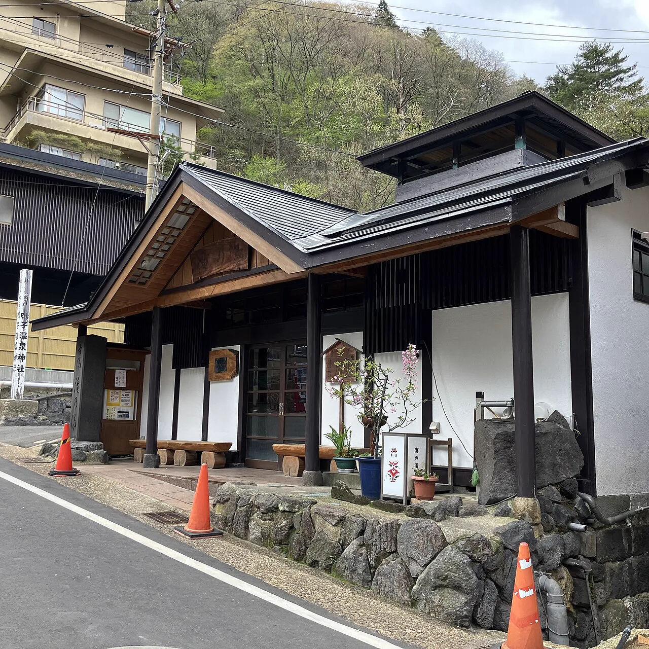 Takinoyu public bathhouse in Naruko Onsen