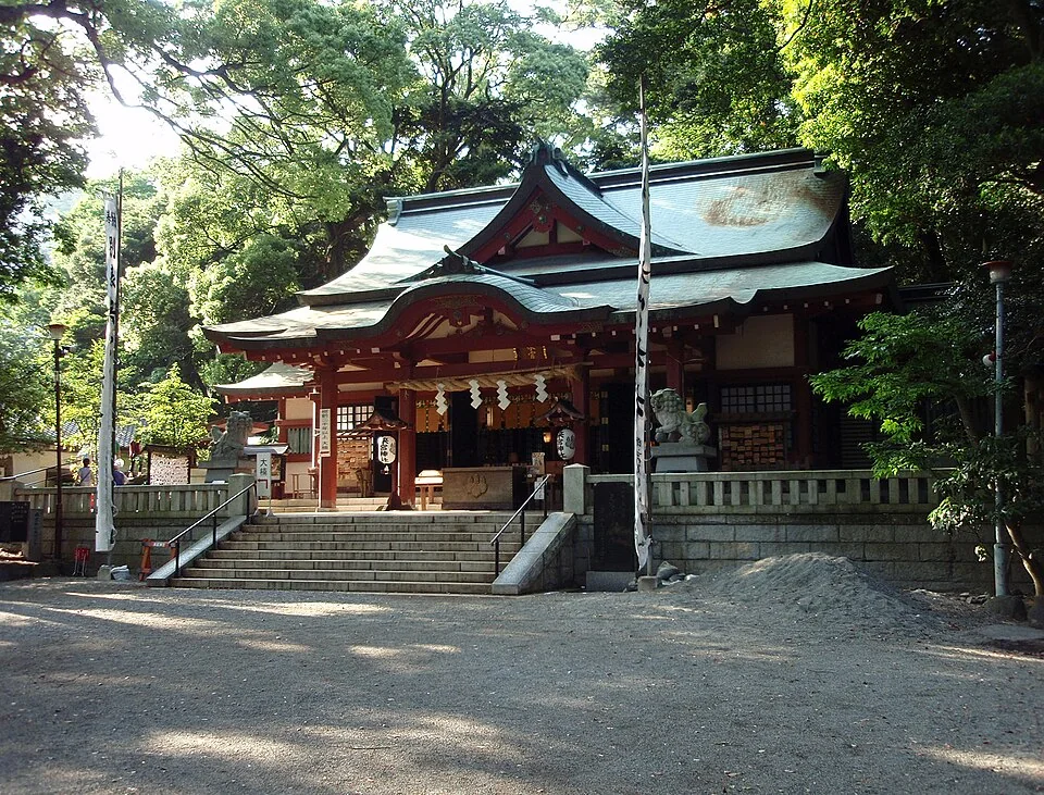 One Night in Atami: Kinomiya Shrine, the Beach and MOA Museum