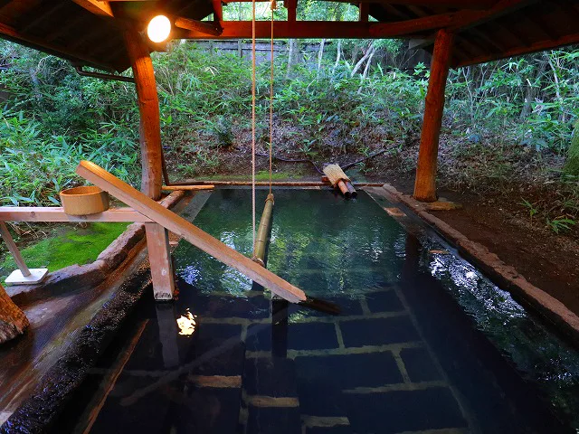 Is Kounoyu Worth an Overnight Stay? The Standing Bath and Private Onsen