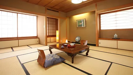 A Japanese-style guest room at Mutsumikan