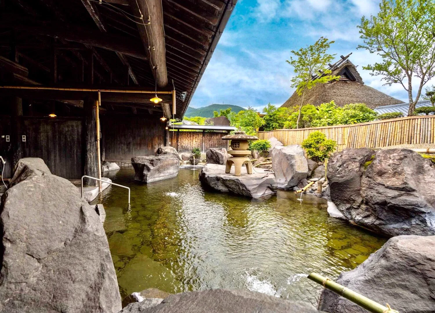 Ryoso Makibanoie: Choose Between a Cottage Bath and a Private Bathhouse
