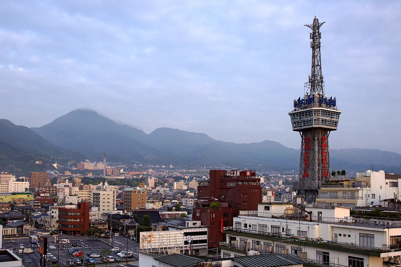 Takegawara Onsen in Beppu: Standard Bath or Sand Bath?
