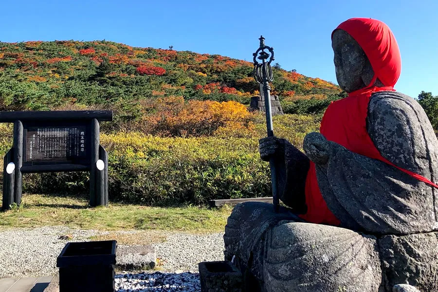 Jizo Summit or Torikabuto? Choosing a Zao Ropeway for Autumn Colours