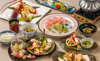 Souan Kosumosu or Ryotei Tanokura for an Autumn Stay in Yufuin?