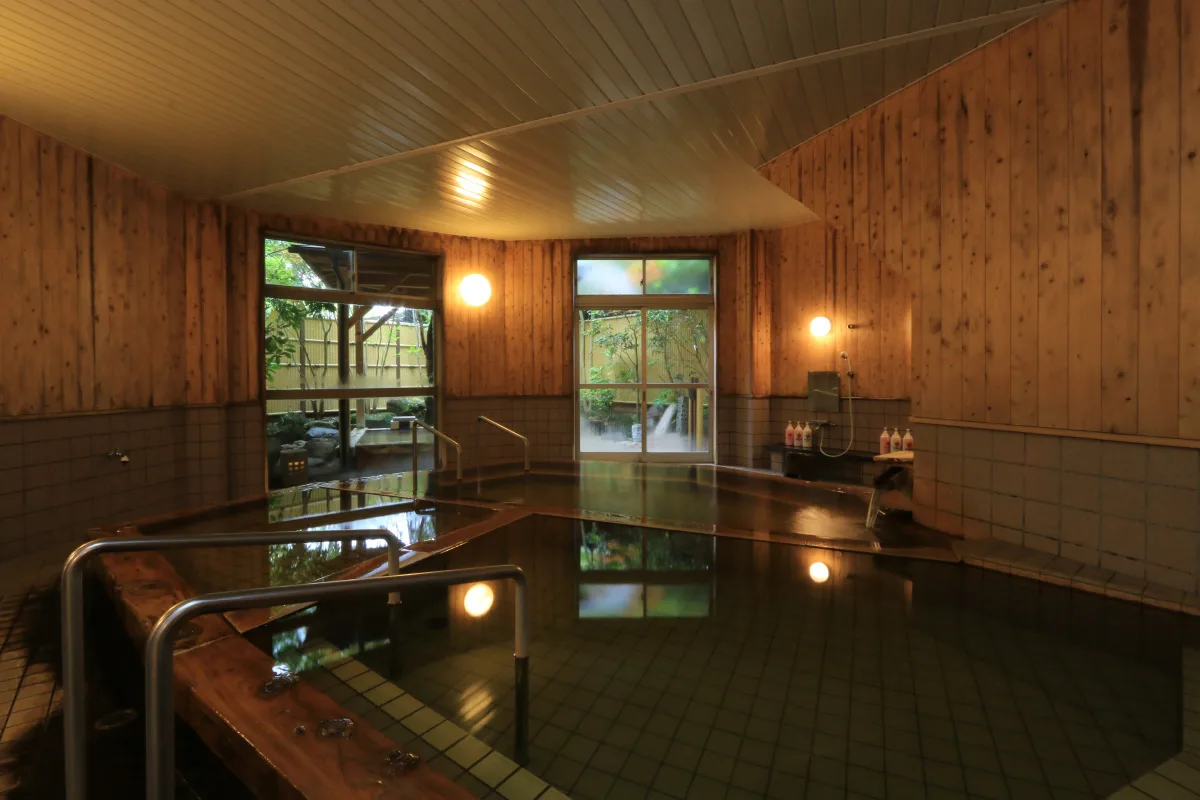 Kyomachi Kanko Hotel or Jubei no Yu? Which Bath to Choose