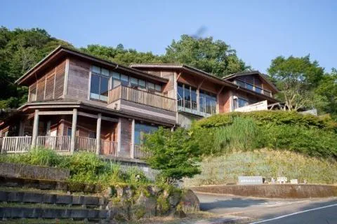 Shiratori Onsen Ueyu or Shimoyu? Two Baths in Ebino
