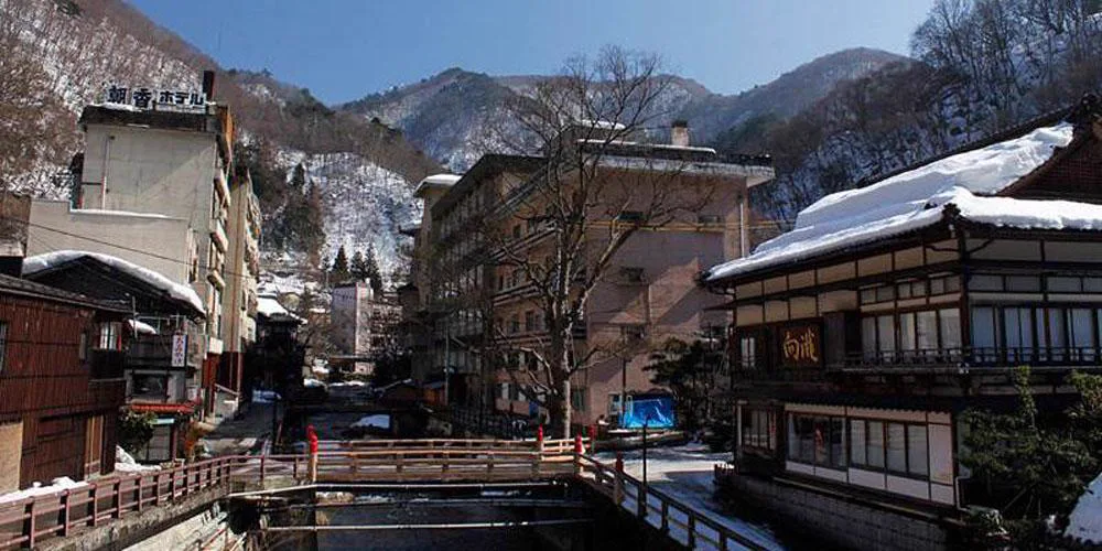 Higashiyama Onsen Through the Seasons: Aizu Walks, Gorge Time and Snow Plans