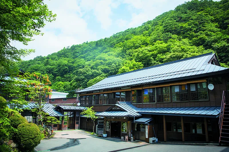 Osawa or Namari Onsen? Choose by the Bath You Want