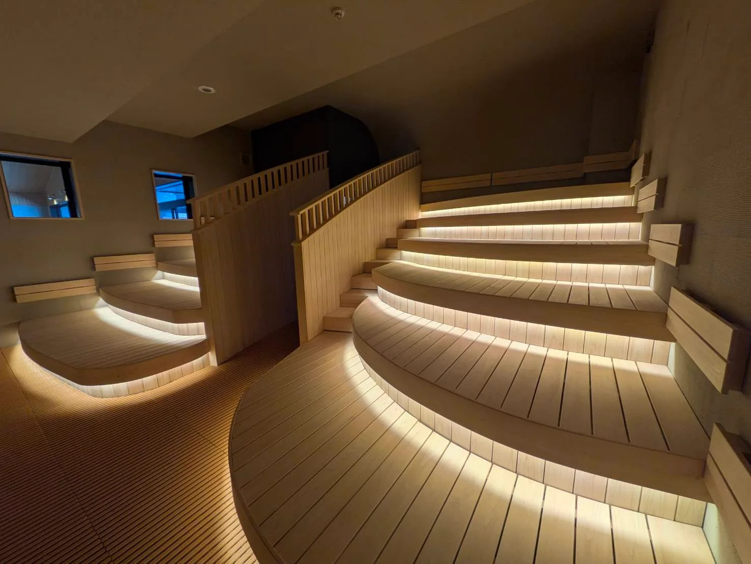 Spa Aquas Yutoraku in Ichinomiya: Prices, Saunas and Getting There