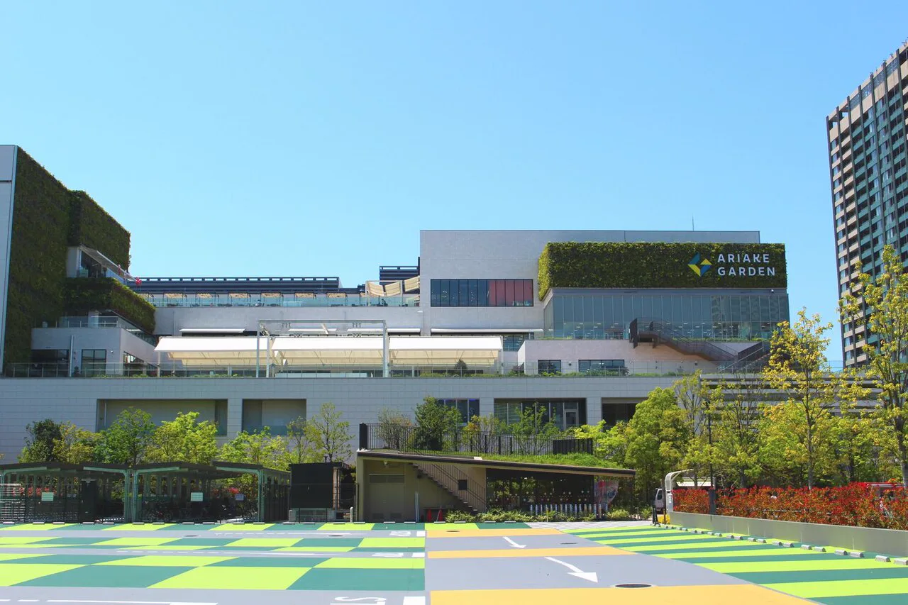 Ariake Garden shopping and spa complex