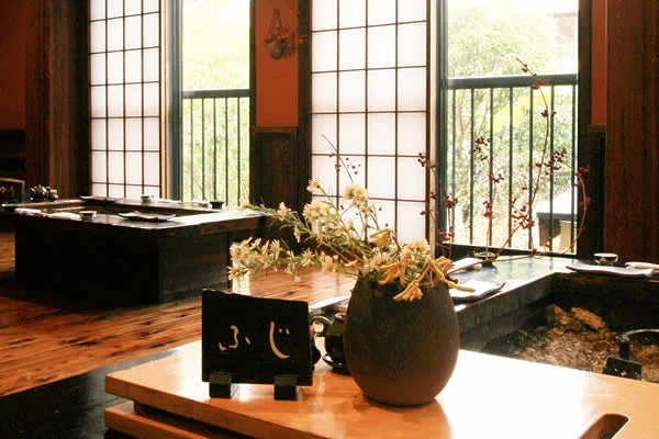 The irori-style dining space at Ryokan Wakaba