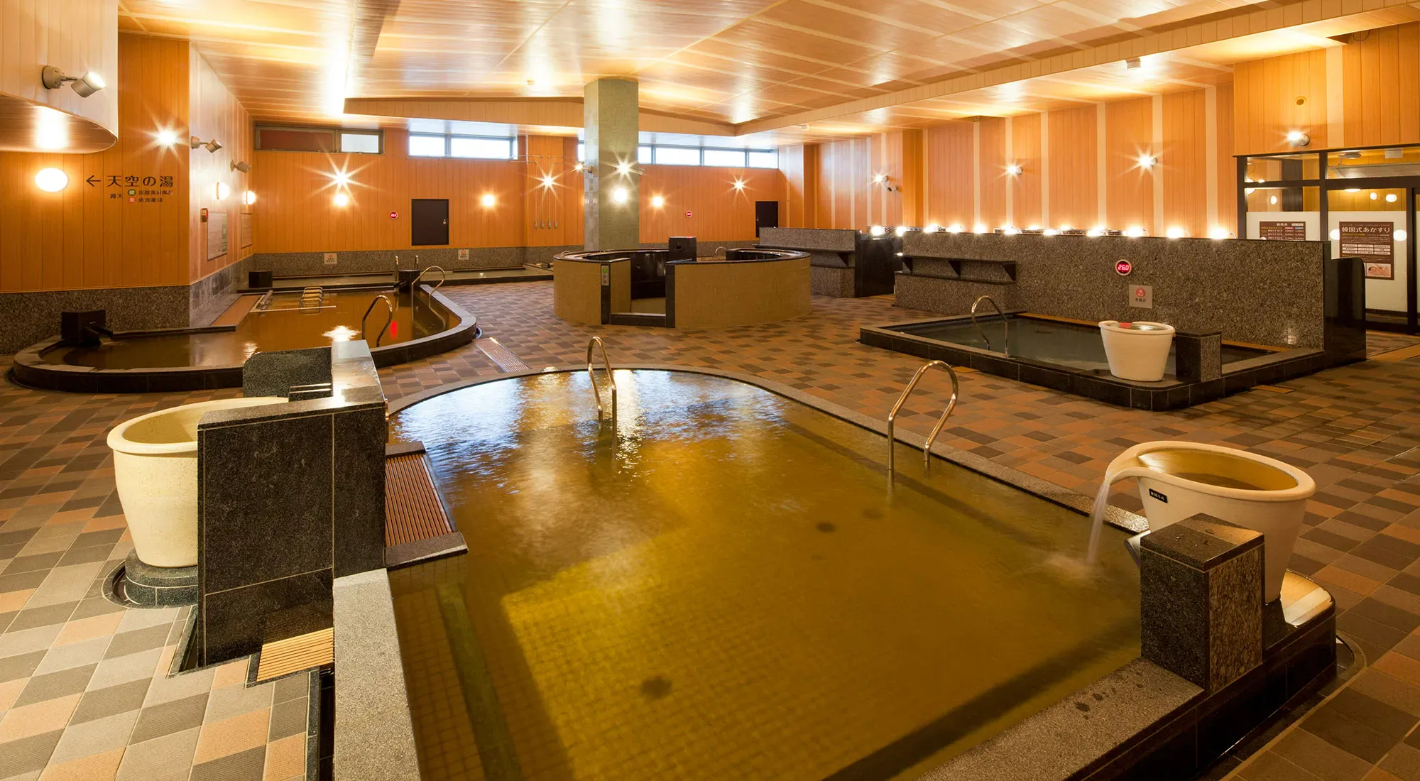 Day-Use Onsen in Nagoya: Urban Quar, Canal Resort or Nakagawa Korona?