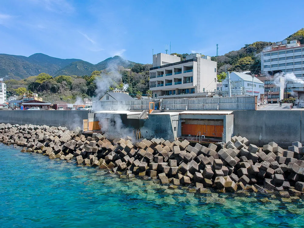 Nami no Yu Akane in Obama: Booking, Sunset and Sea Conditions