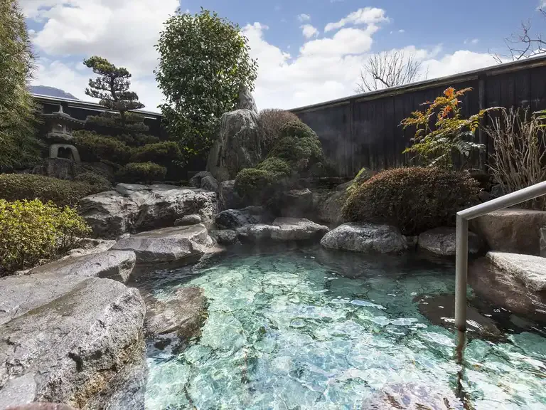 Private open-air bath at Yadoya