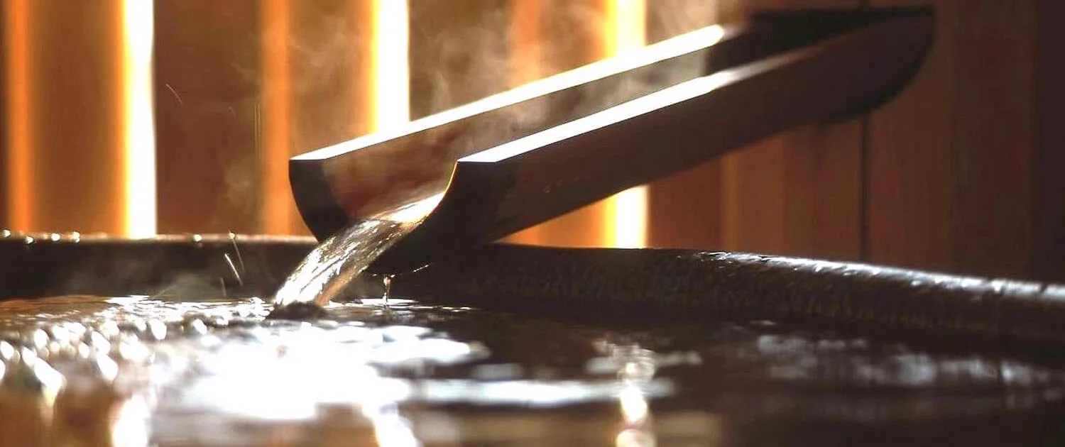 Hitoyoshi Onsen Motoyu: A Simple ¥300 Bath Near the Castle Ruins