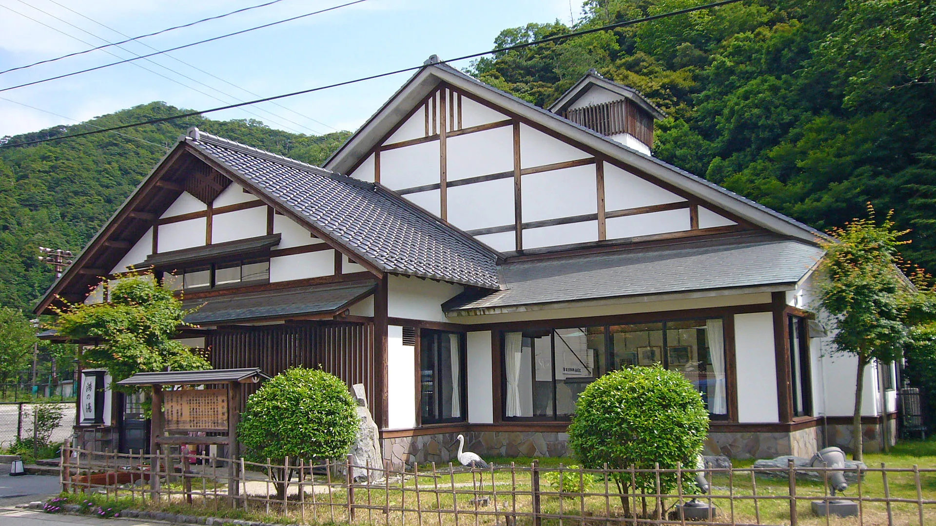 Kinosaki Onsen in the Rain: A Shorter Bath Route and Where to Leave Your Bags