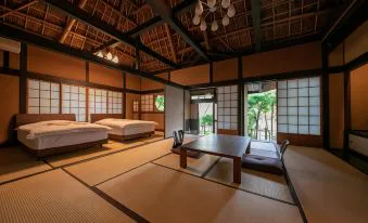 Bath facilities at Hananomai
