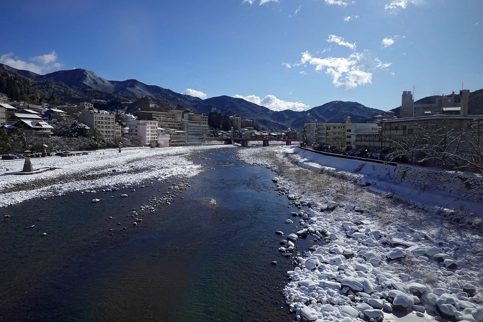 When to Visit Gero Onsen: Cherry Blossoms, Summer Fireworks and Autumn Leaves